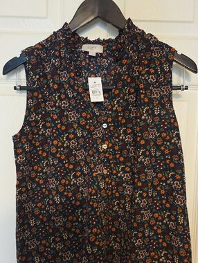 LOFT Black Sleeveless Floral Button-Front Blouse
